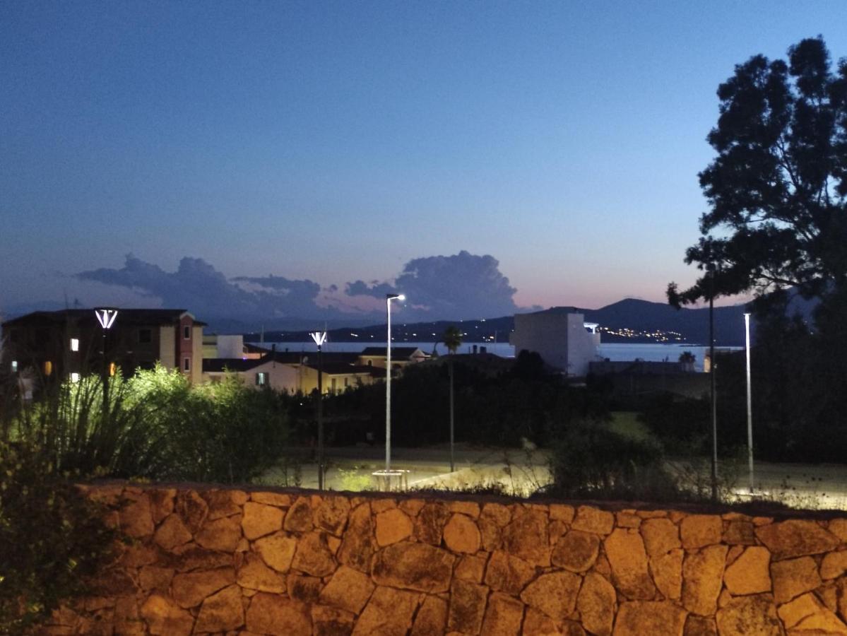 Residence Cala Moresca 15 Golfo Aranci Exterior photo